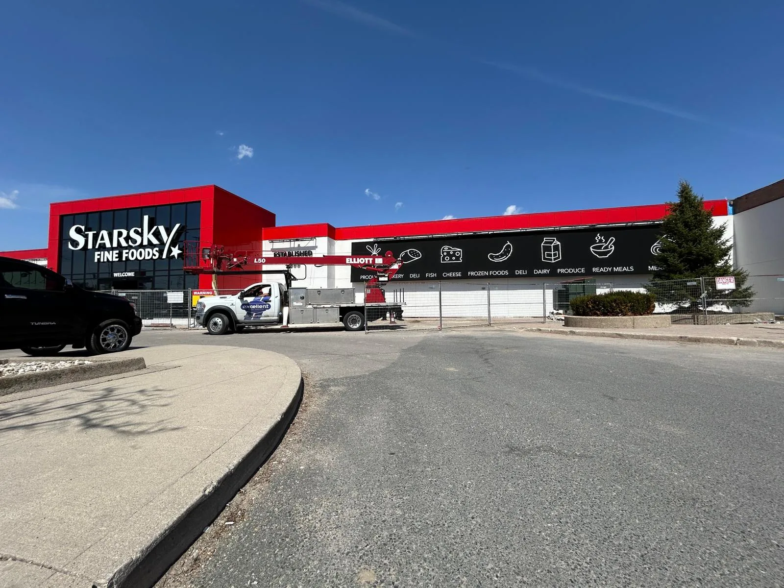 Starsky exterior signage installation